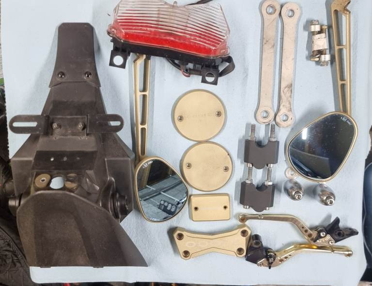Kawasaki Z1000 parts