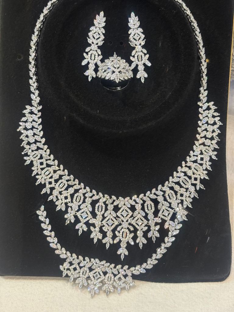 Five pieces New zirconia set nicer than pictures good quality 