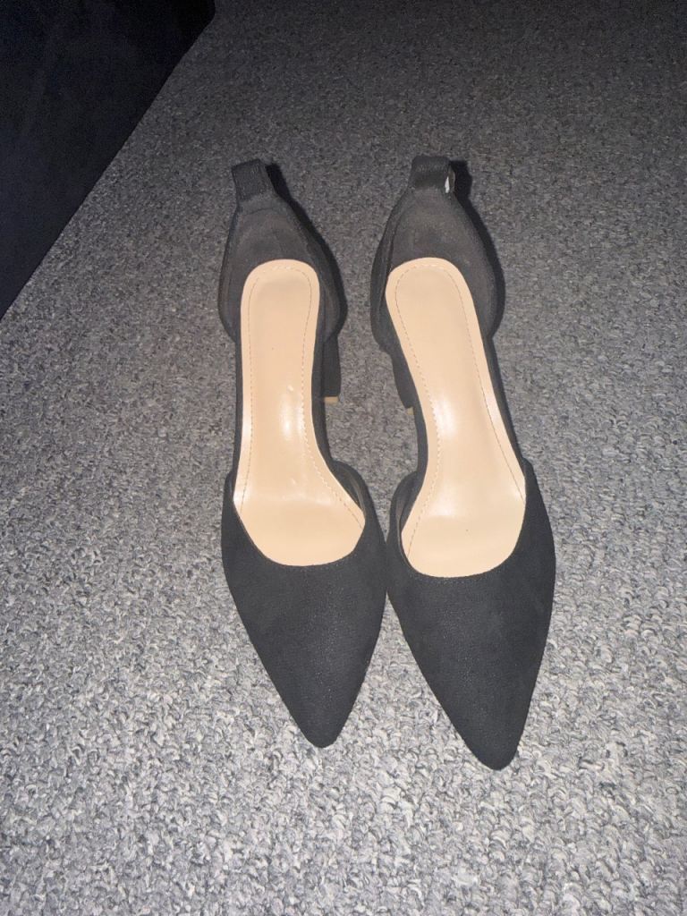 Black Heeled Shoes - Pointed Toe, Good Condition