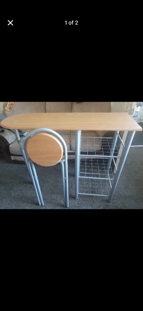 Breakfast bar and chair 