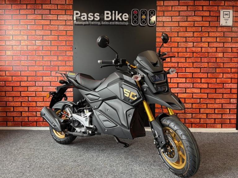 Yamimoto TY125 / TY50 125cc / 50cc Automatic Petrol Twist and Go Motorcycle 