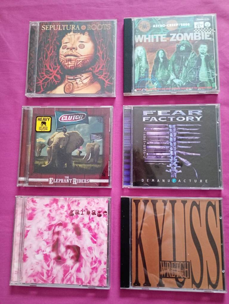 HEAVY METAL/ROCK/STONER/ALTERNATIVE (3) - KYUSS, CLUTCH & GARBAGE. Sold individually.