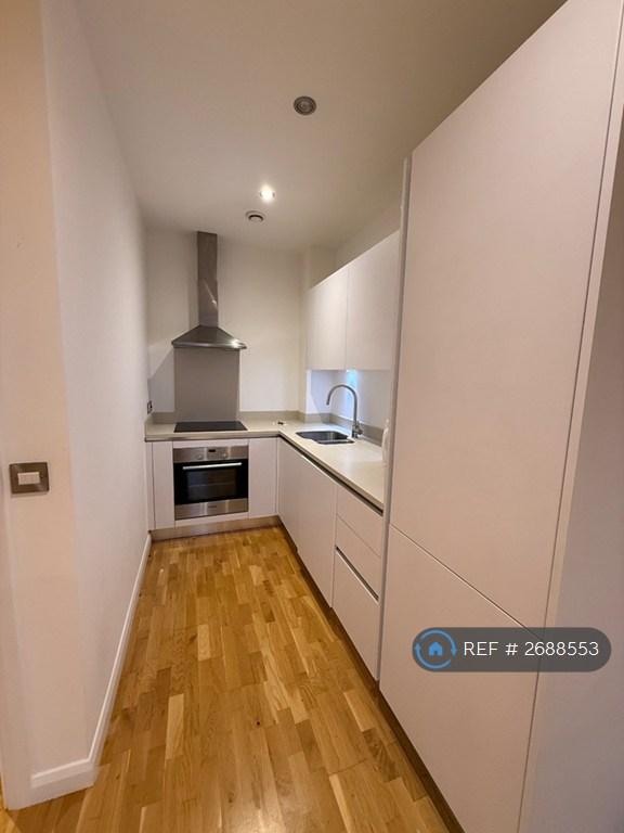 Studio flat in Carnegie House, Harrow, HA1 (#2688553)