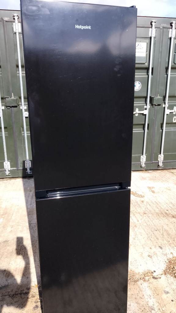 Hotpoint Black Fridge Freezer – Good Condition