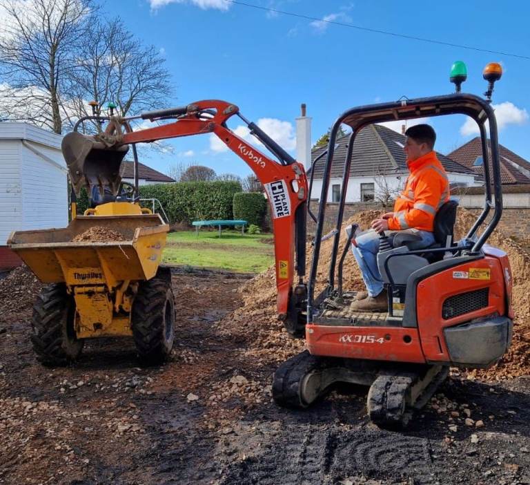 Digger Hire in Fife. Local Delivery 