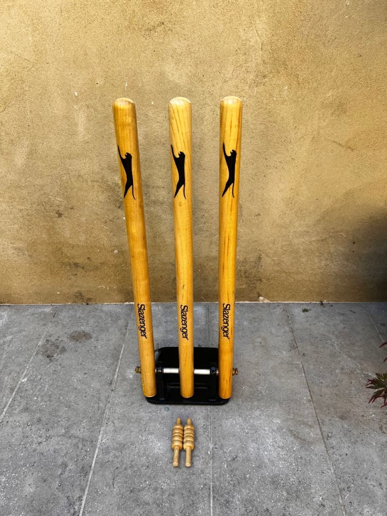 Slazenger Cricket Wooden Spring Return Stumps With Bails & Metal Base Wickets