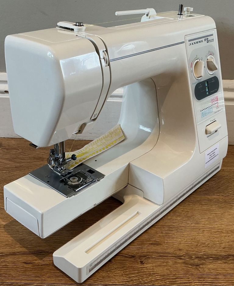 Janome 2522 Heavy Duty Sewing Machine Pre-Owned - Serviced With Warranty - UK Delivery Available