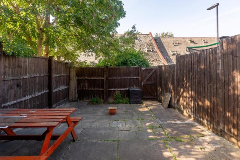 To rent lovely 1bed home private 