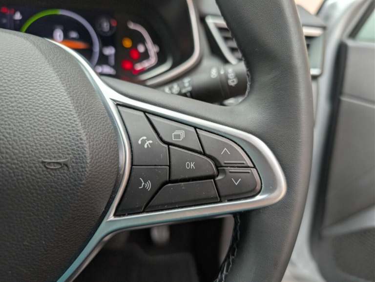 2022 Renault Clio 1.6 E-TECH Iconic Hatchback 5dr Petrol Hybrid Auto Euro 6 (s/s) (140 ps) NA HAT...