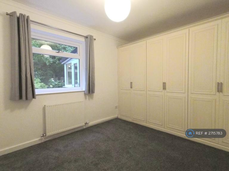 2 bedroom flat in Fulwood, Preston, PR2 (2 bed) (#2715783)