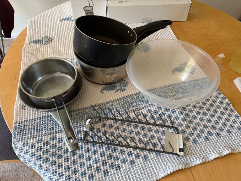 FREE Assorted kitchenware  
