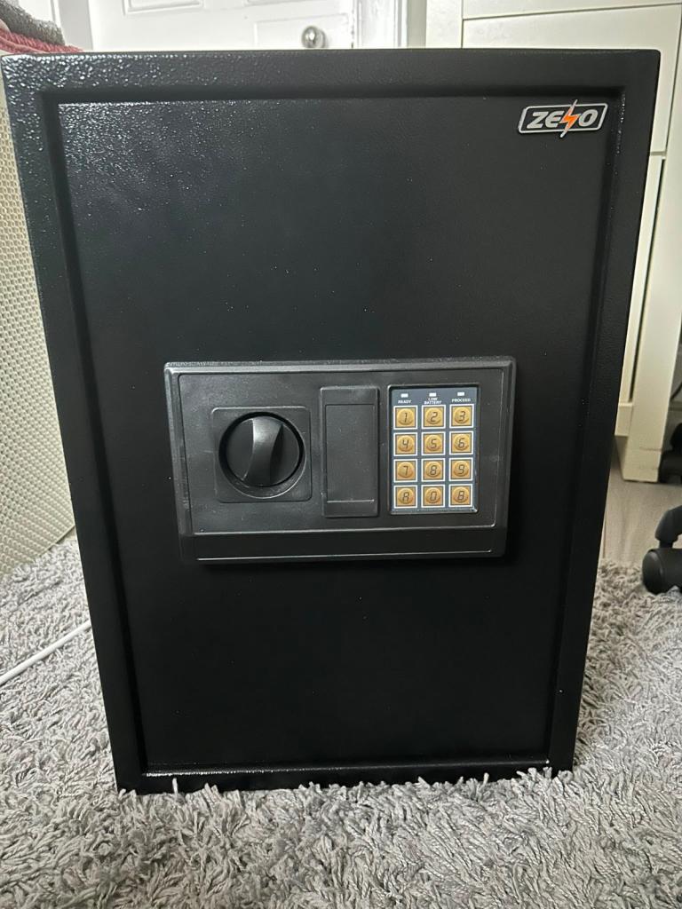 Zeno Digital Safe with Electronic Lock – Good Condition