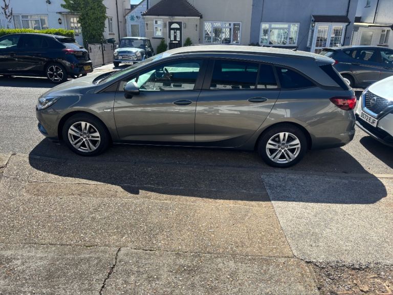 Vauxhall, ASTRA, Estate, 2018, Manual, 1598 (cc), 5 doors
