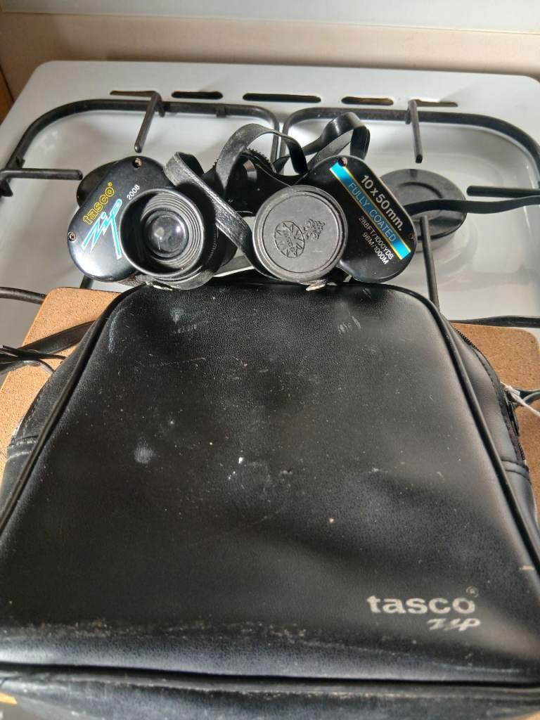 Binoculars tasco zip 2008 with carry case 