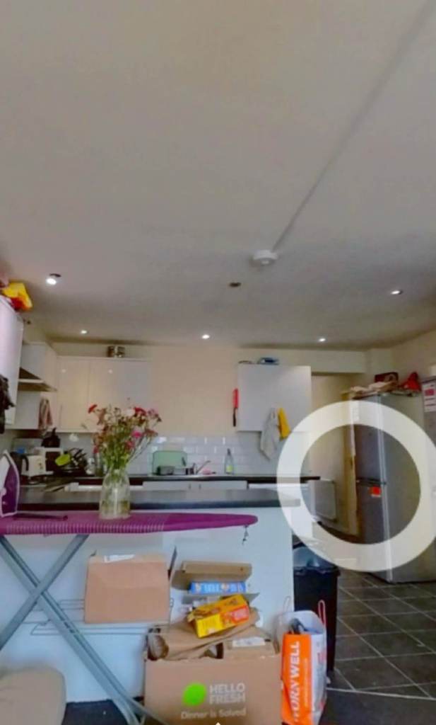 Student room for rent