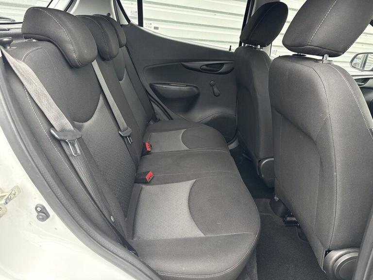 2016 Vauxhall Viva 1.0 SE 5dr [A/C] HATCHBACK PETROL Manual