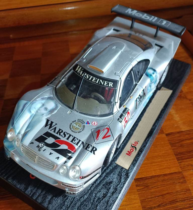 Mercedes CLK-GTR model Maisto 1-18