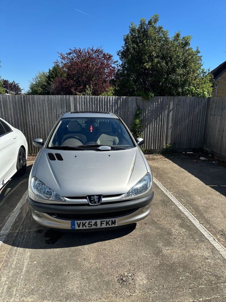 Peugeot, 206, Hatchback, 2004, Semi-Auto, 1360 (cc), 3 doors
