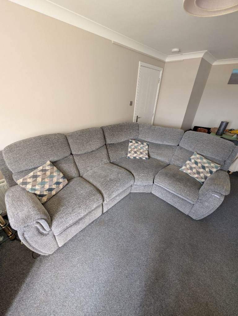 SCS Corner Sofa (READ DESCRIPTION)