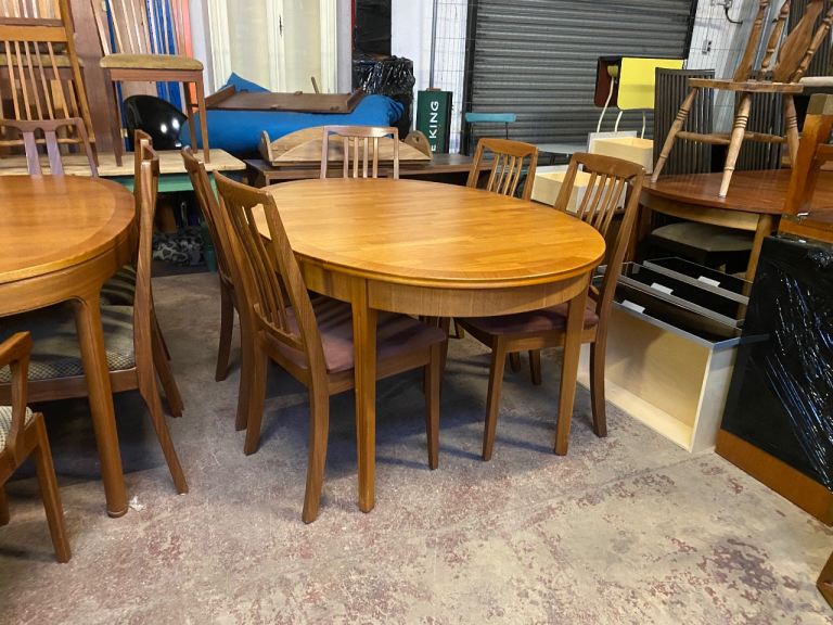 A MID-CENTURY William Lawrence TEAK EXTENDING 6/8 SEATER DINING TABLE & 5 CHAIRS INC 1 CARVER ,