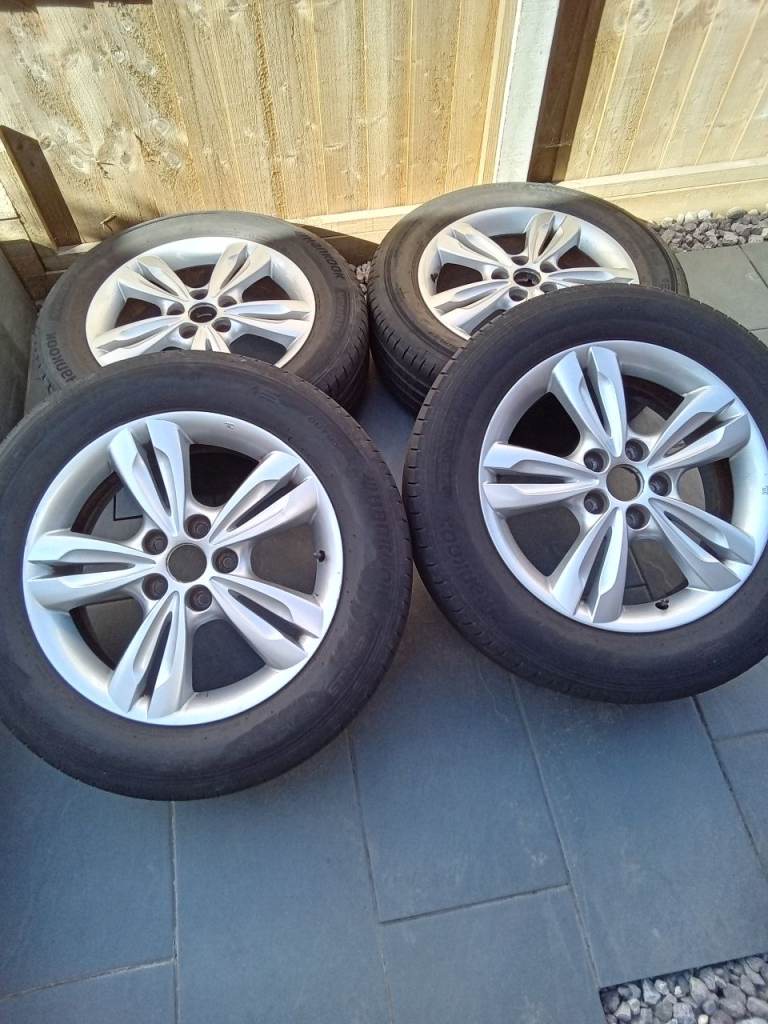 wheels and tyres 225 60 r17