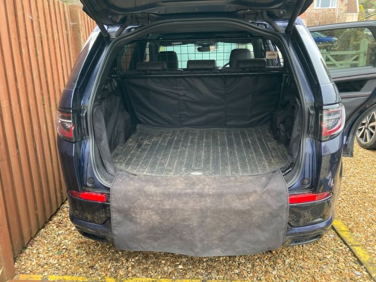 Guardsman metal dog guard and fitted boot liner for Land Rover Discovery Sport 2015 onwards 