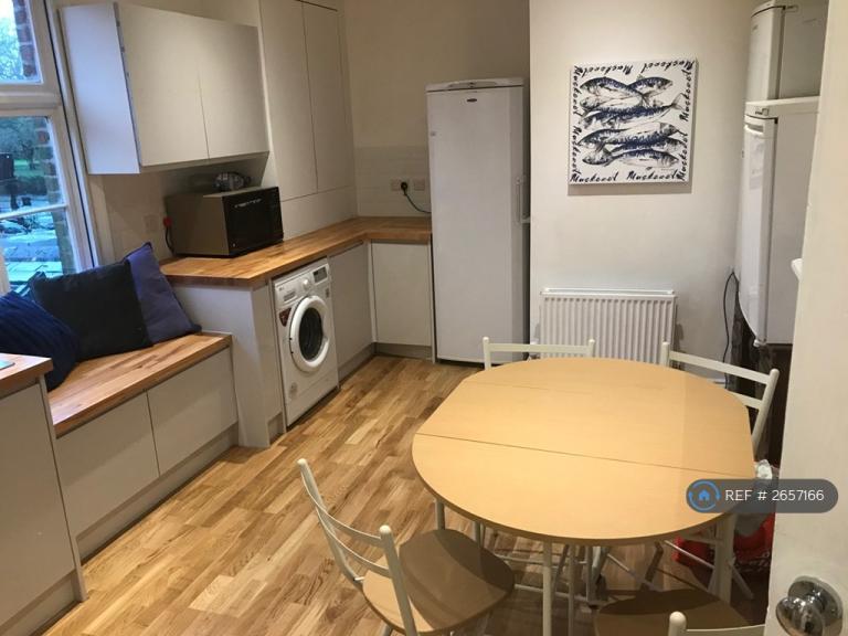 1 bedroom in Bridge St, Fordingbridge, SP6 (#2657166)