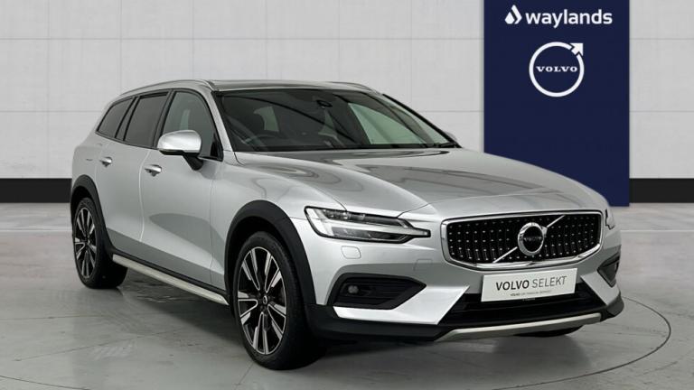 2022 Volvo V60 Country, B5 AWD mild hybrid Estate Petrol Automatic