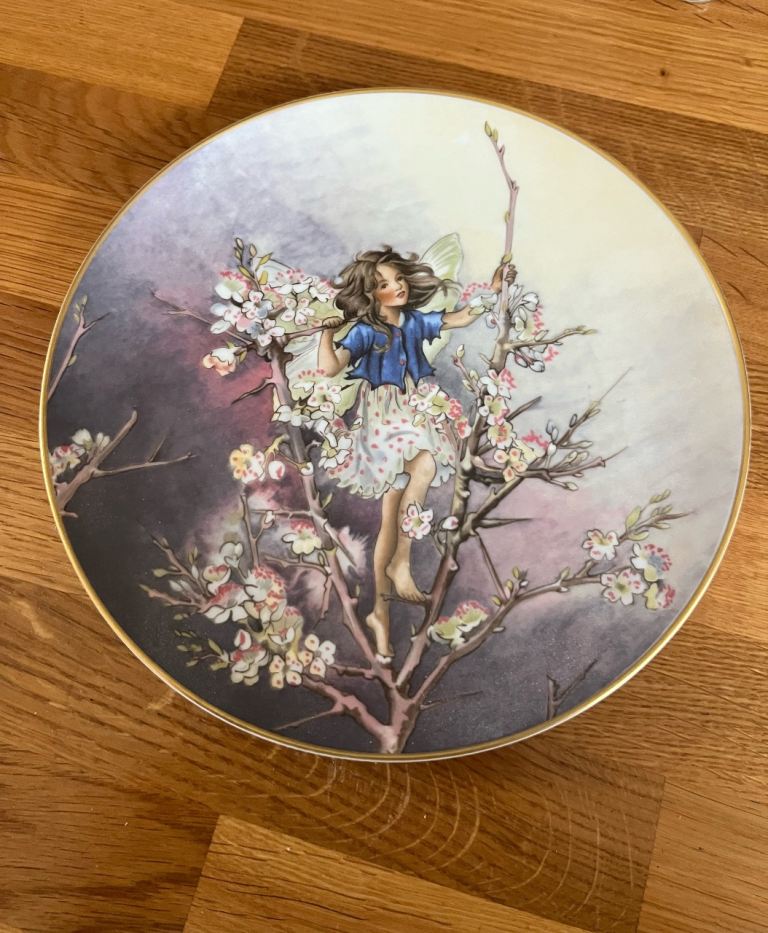 Heinrich The Blackthorn Fairy Collector Plate – Good Condition