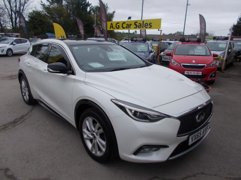 2015 Infiniti Q30  Diesel Manual