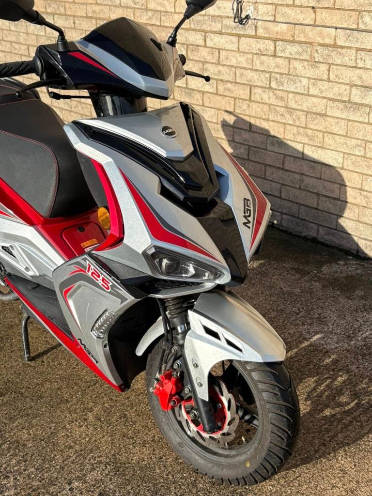 mgb fantasy 125cc automatic moped 2024/74 plate with only 183 miles