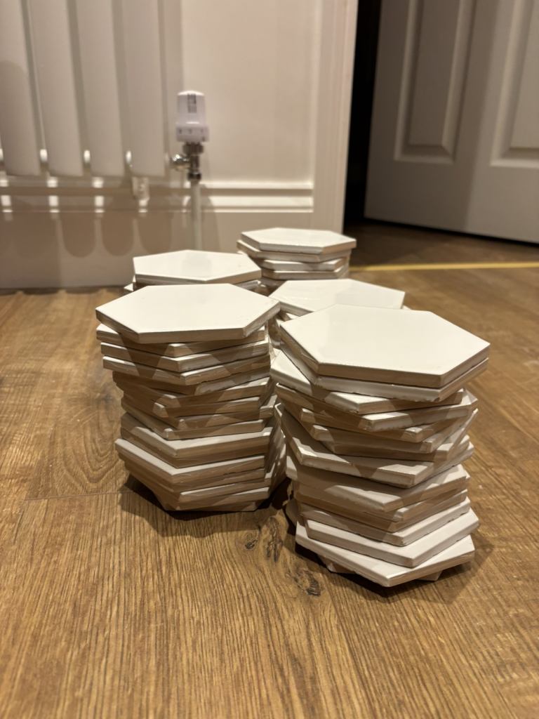 79x White gloss hexagonal ceramic tiles