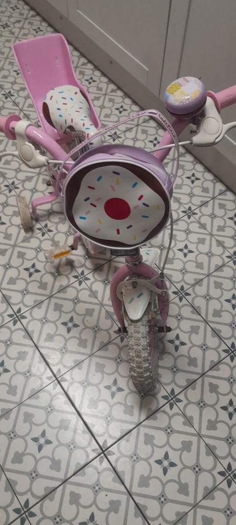 Girls apollo cupcake 12 inch bike with stabiliser 