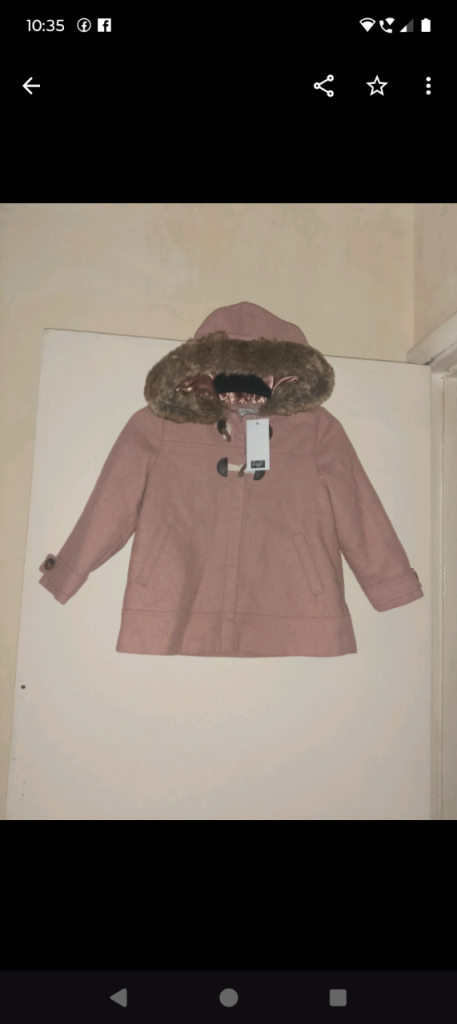 Brand new girls coat size 4/5 years with tags from F&F paid £30 