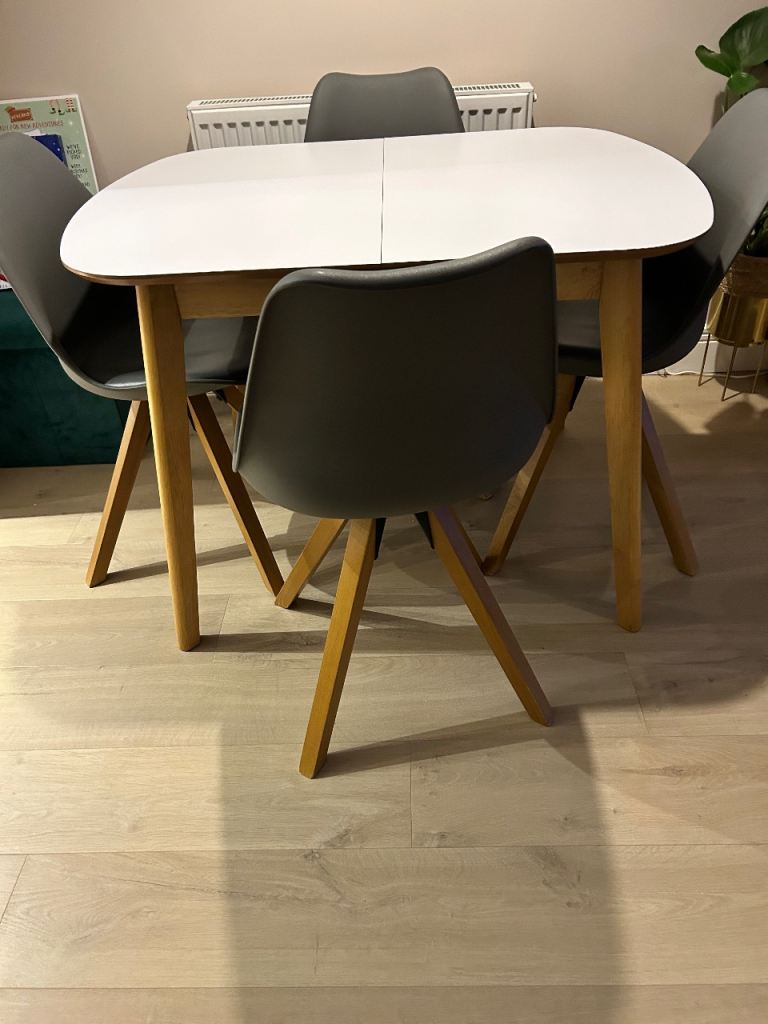 4 seater dinning table & chairs 