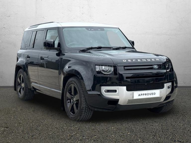 LAND ROVER DEFENDER 3.0 D300 HSE 110 5dr Auto