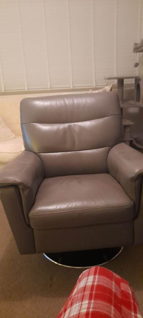 Leather swivel chair