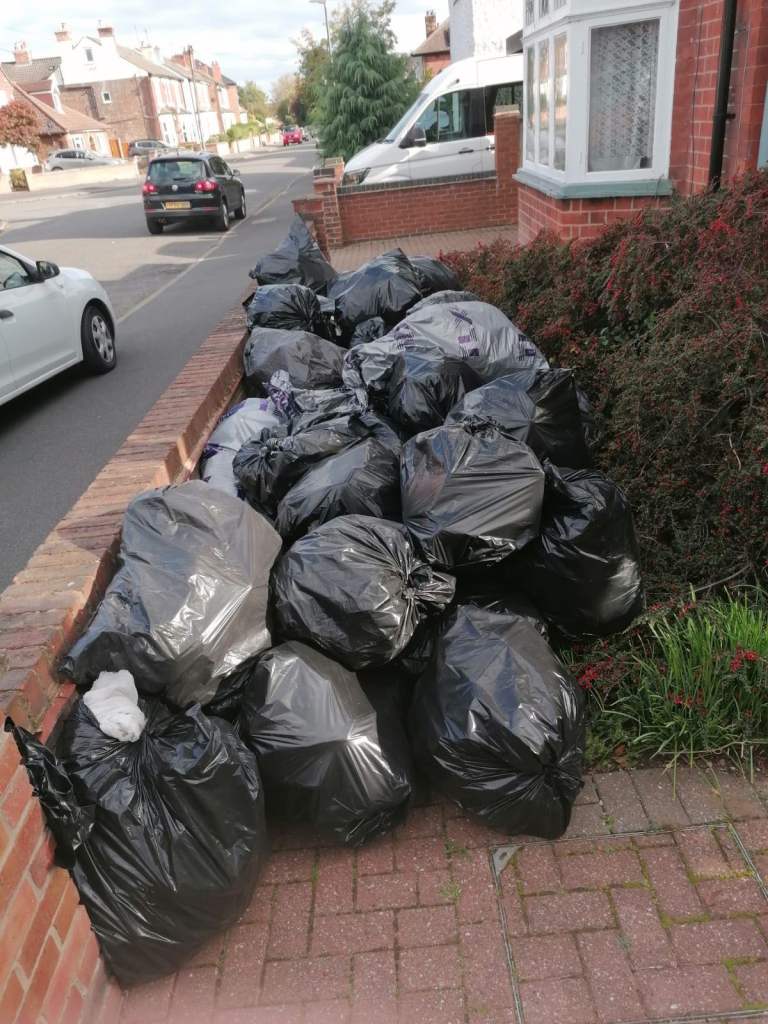 *RUBBISH AVAILABLE FOR COLLECTION **