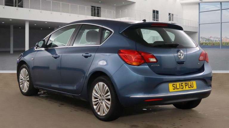 2015 Vauxhall Astra 1.6i 16V Excite 5dr HATCHBACK PETROL Manual