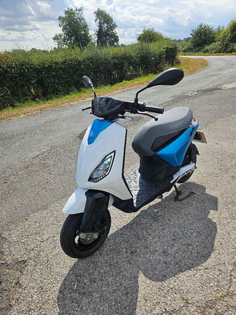 2024 Piaggio 1 Electric Scooter – 2,980 Miles – £695 ONO