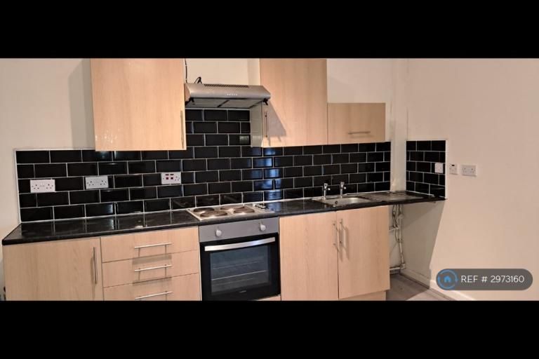 1 bedroom flat in County Road, Liverpool, L4 (1 bed) (#2973160)