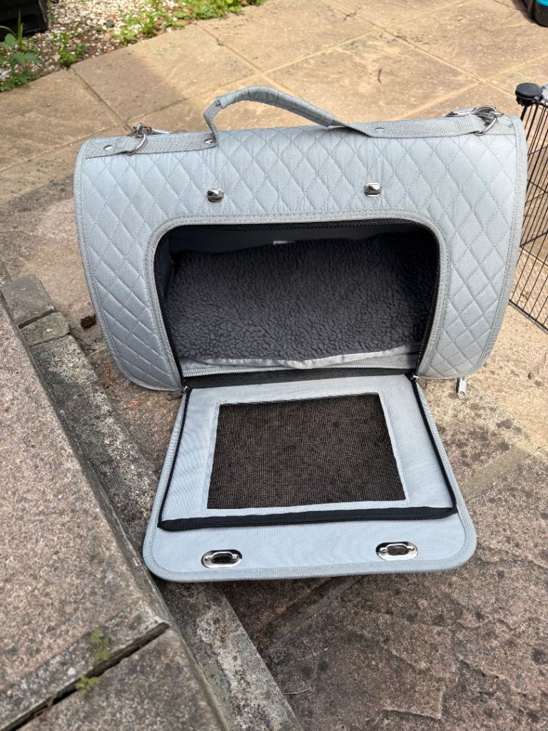 Puppy playpen and carrier 