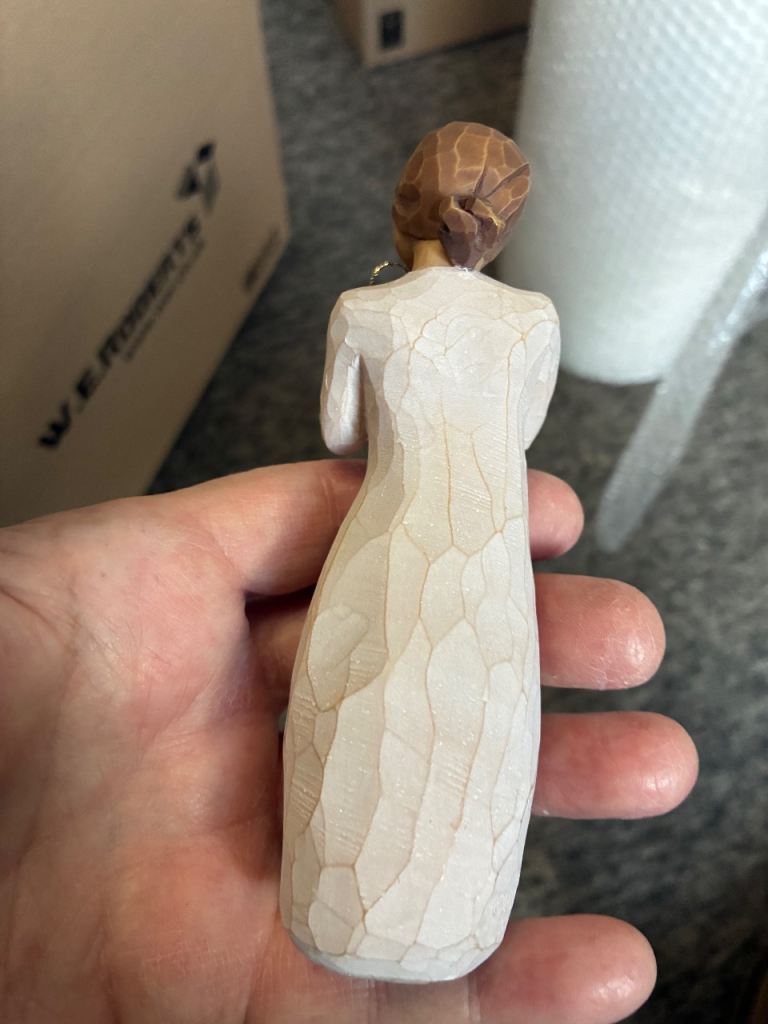 Willow Tree  ‘Lots of Love’