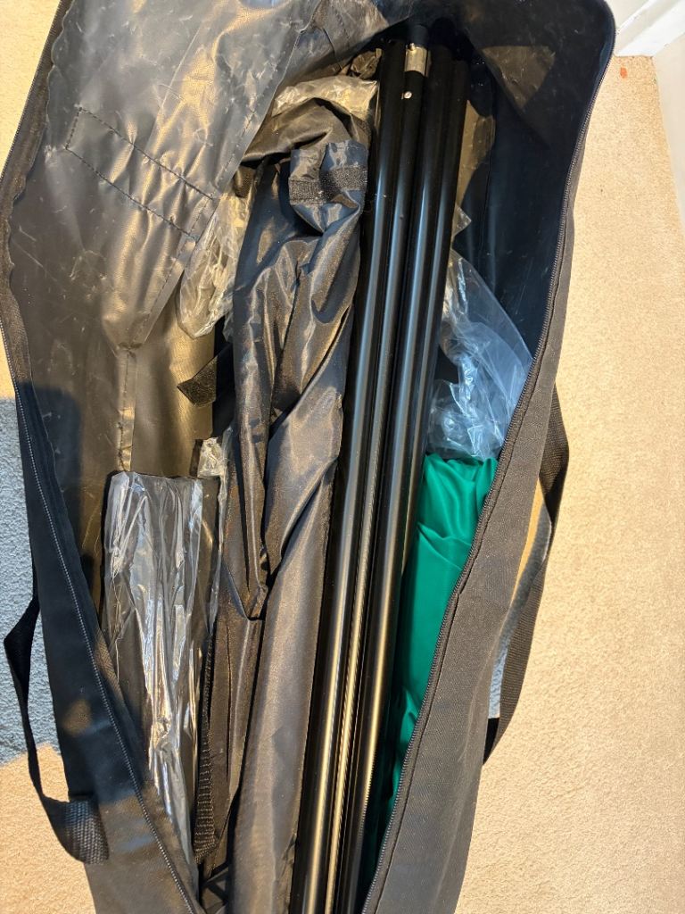 Brand New Photo Studio Backdrop kit (Set of 2x 3 m)