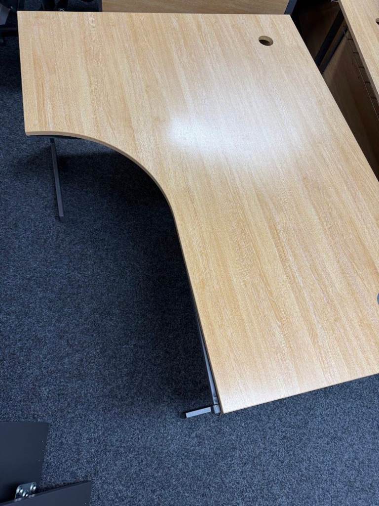 Corner Office Workstation Desks - Set of 4
