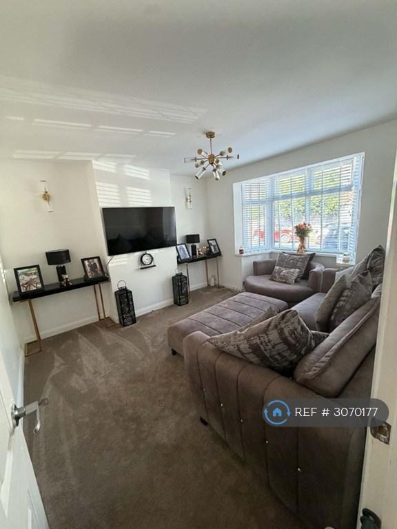 3 bedroom house in Rosedale Road, Romford, RM1 (3 bed) (#3070177)
