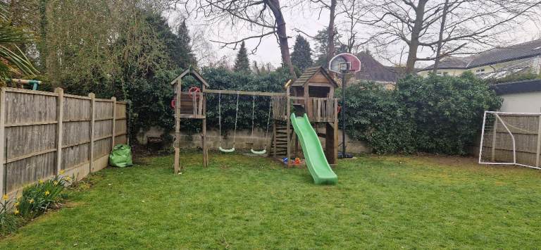 Garden swing set