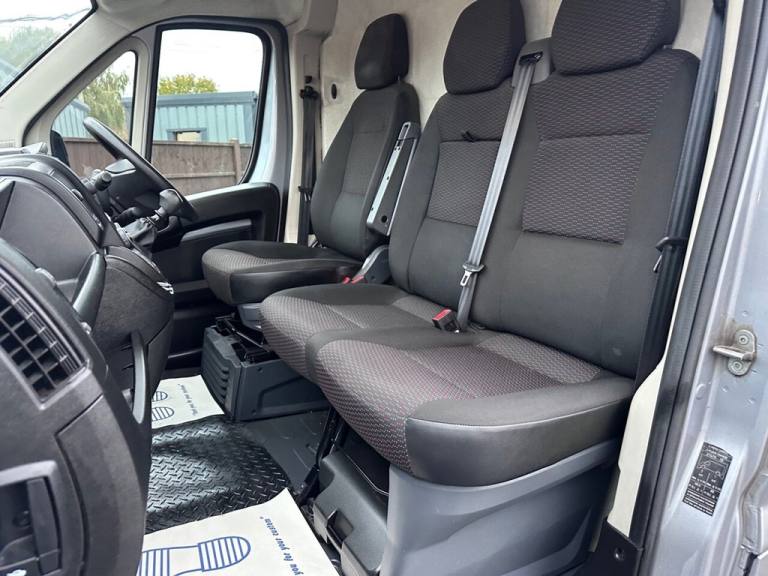 2022 Peugeot Boxer 2.2 BlueHDi 335 Professional Panel Van 5dr Diesel Manual L3 H2 Euro 6 (s/s) PA...