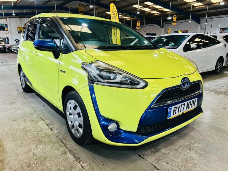 2017 Toyota Sienta Toyota Sienta Hybrid Petrol Yellow  2017 7 Seater  1.5L