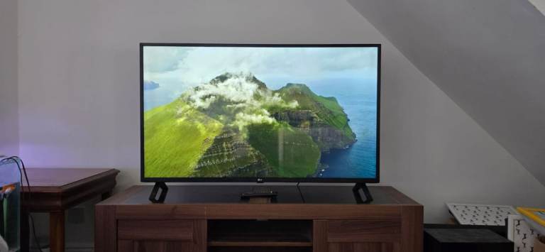 50 inch LG 4K UHD Smart Tv